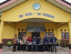 Bawa “Oleh-oleh” Ilmu, Rombongan Dosen Darmajaya Kunjungi SMKN 1 Way Pengubuan