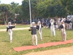 Hari Guru di SMKN 1 Bumiratu Nuban Diserbu Bazar & Aksi Siswa